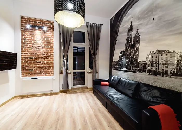 2 Nights Apartments - Great Location, Right Next To Main Rail And Bus Station, 10 Min To Main Square By Foot
